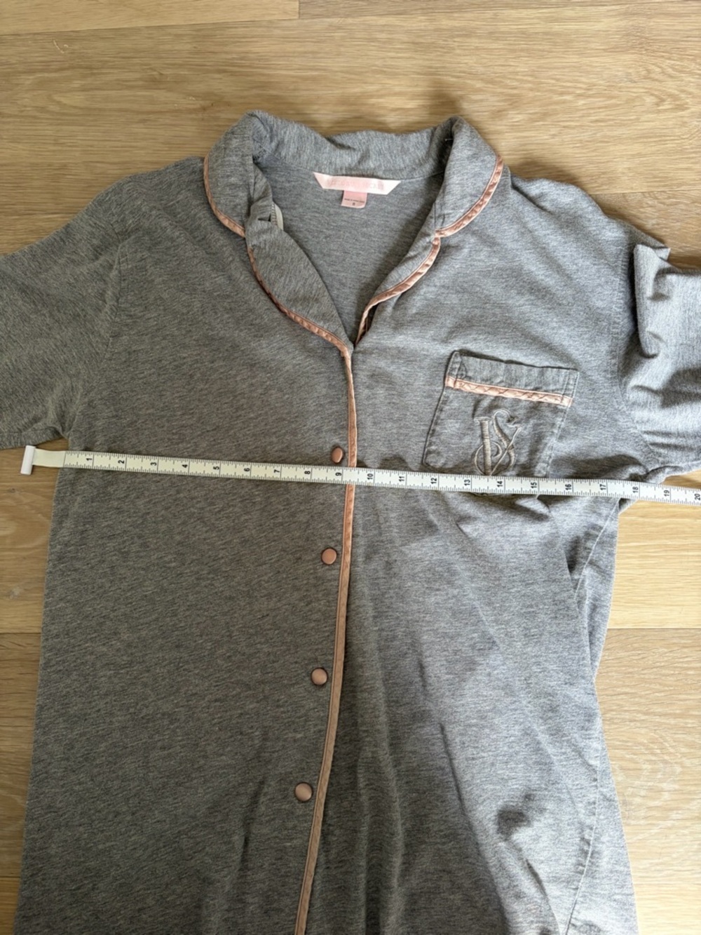 Victoria’s Secret Y2K Pajama Top Gray Pink Trim Button Up Size S - Picture 7 of 8